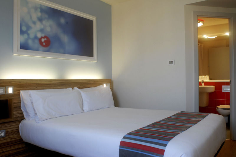 Travelodge London Central Waterloo Exterior foto